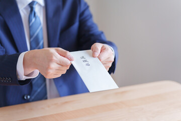 退職後 無収入を乗り切るための失業給付と生活設計のイメージ